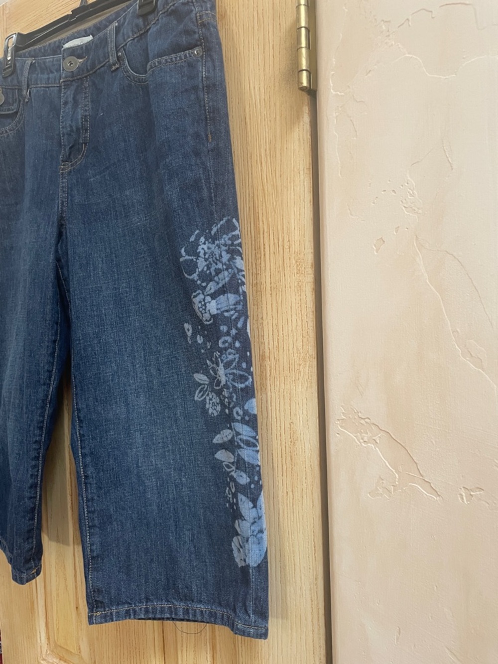 Cute Capris - Picture 4 of 4